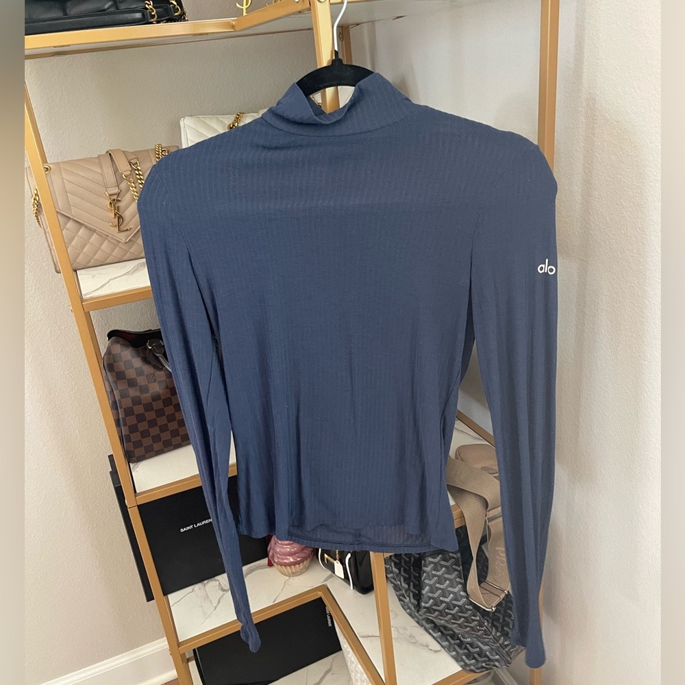 Sea coast navy turtleneck